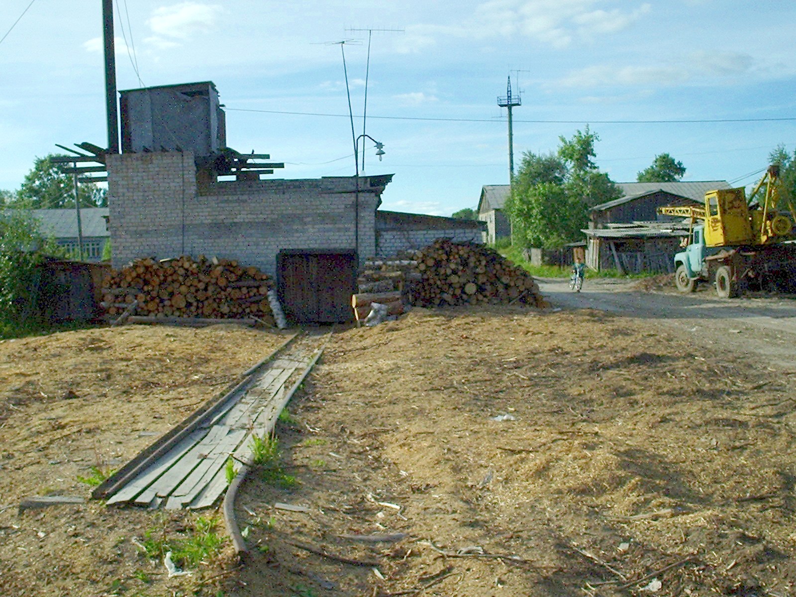 Лойгинская узкоколейная железная дорога
  —  фотографии, сделанные в 2005 году (часть 1)