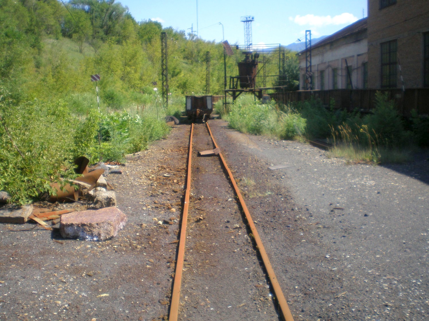Горная узкоколейная железная дорога Текелийского свинцово-цинкового комбината — фотографии, сделанные в 2009 году (часть 1)