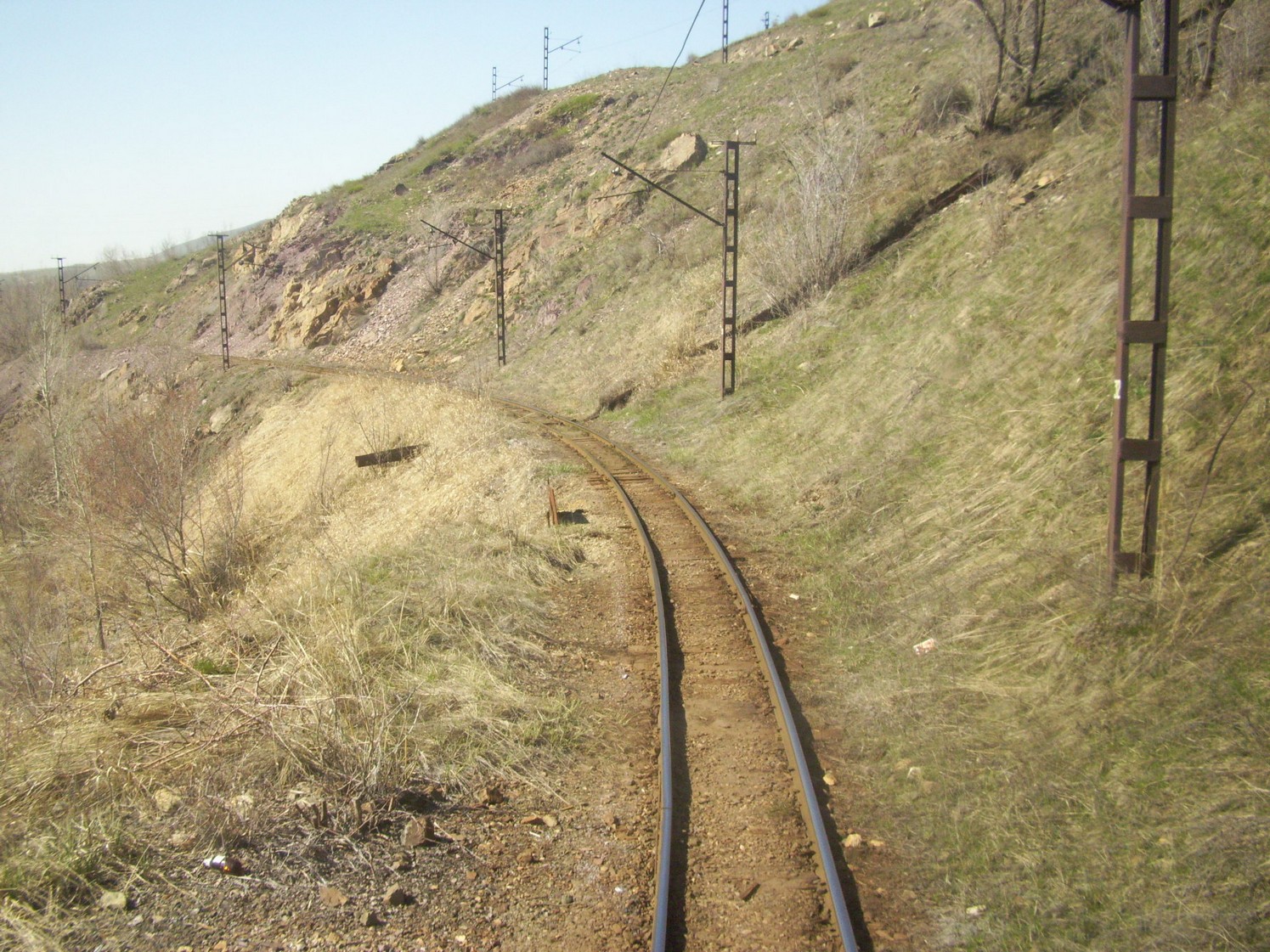 Горная узкоколейная железная дорога Текелийского свинцово-цинкового комбината — фотографии, сделанные в 2010 году (часть 7)