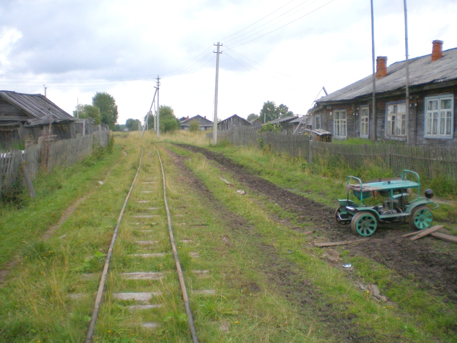 Митинская узкоколейная железная дорога 
  —  фотографии, сделанные в 2008 году (часть 34)
