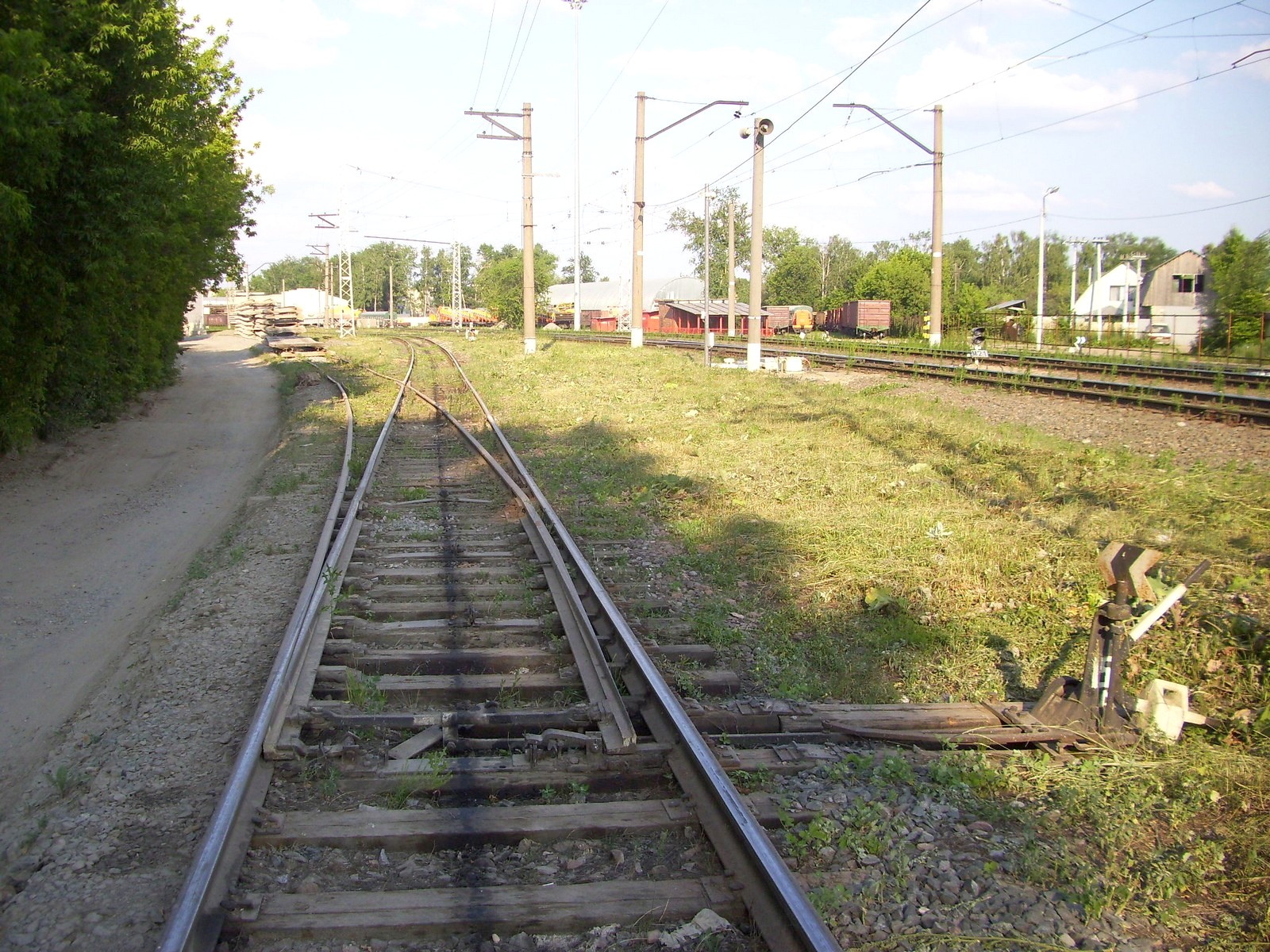 Железнодорожная линия Купавна — Старая Купавна
  —  фотографии, сделанные в 2011 году (часть 1)