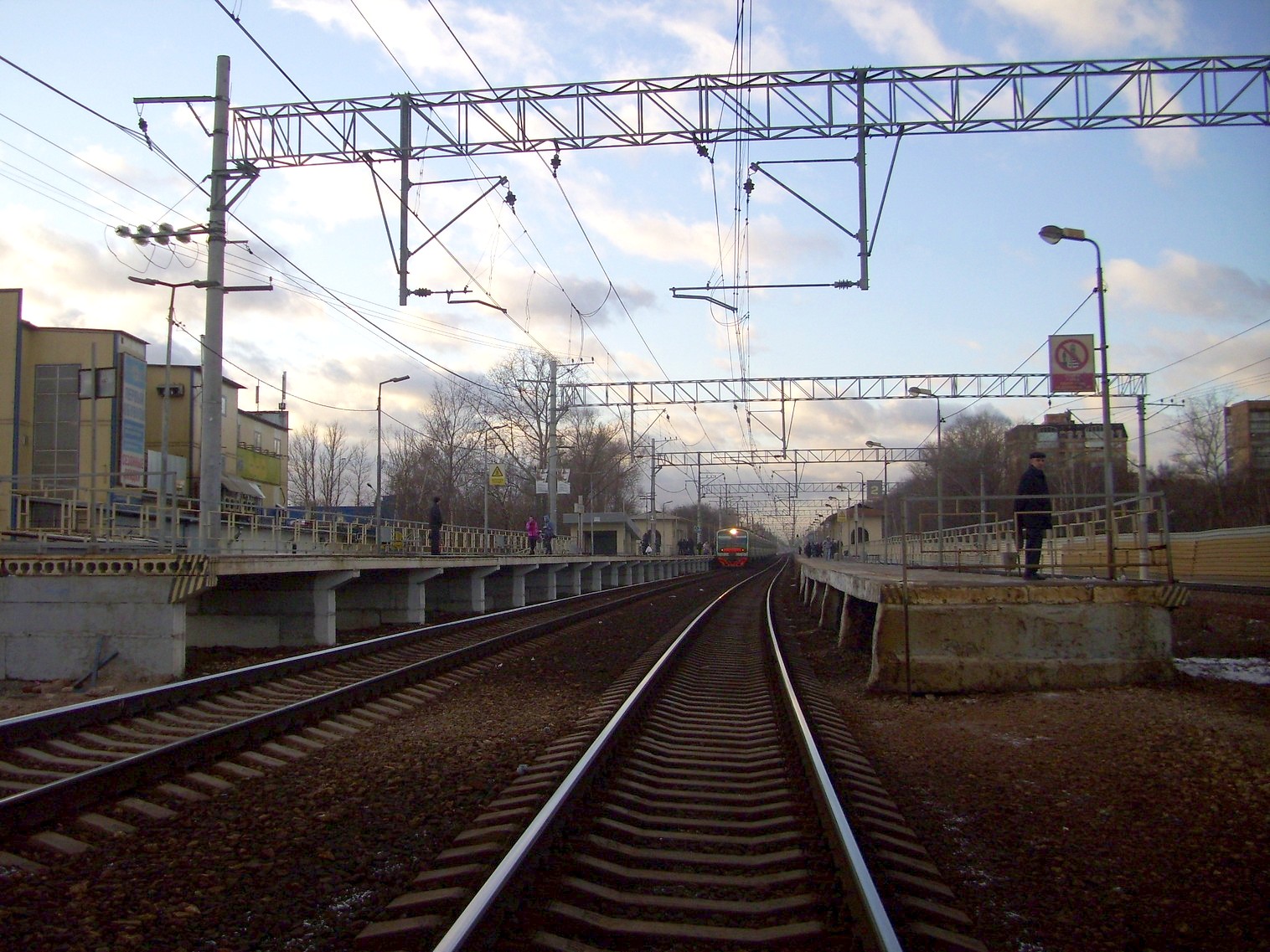 Московско-Нижегородская железнодорожная линия на территории Московской области  — остановочный пункт Кучино