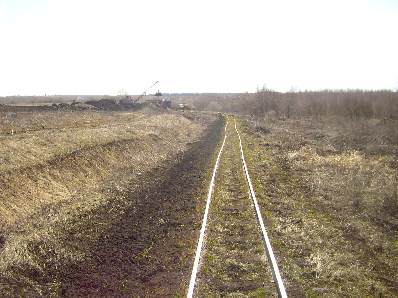 Узкоколейная  железная дорога Ронгинского торфопредприятия   —  фотографии, сделанные в 2011 году (часть 9)