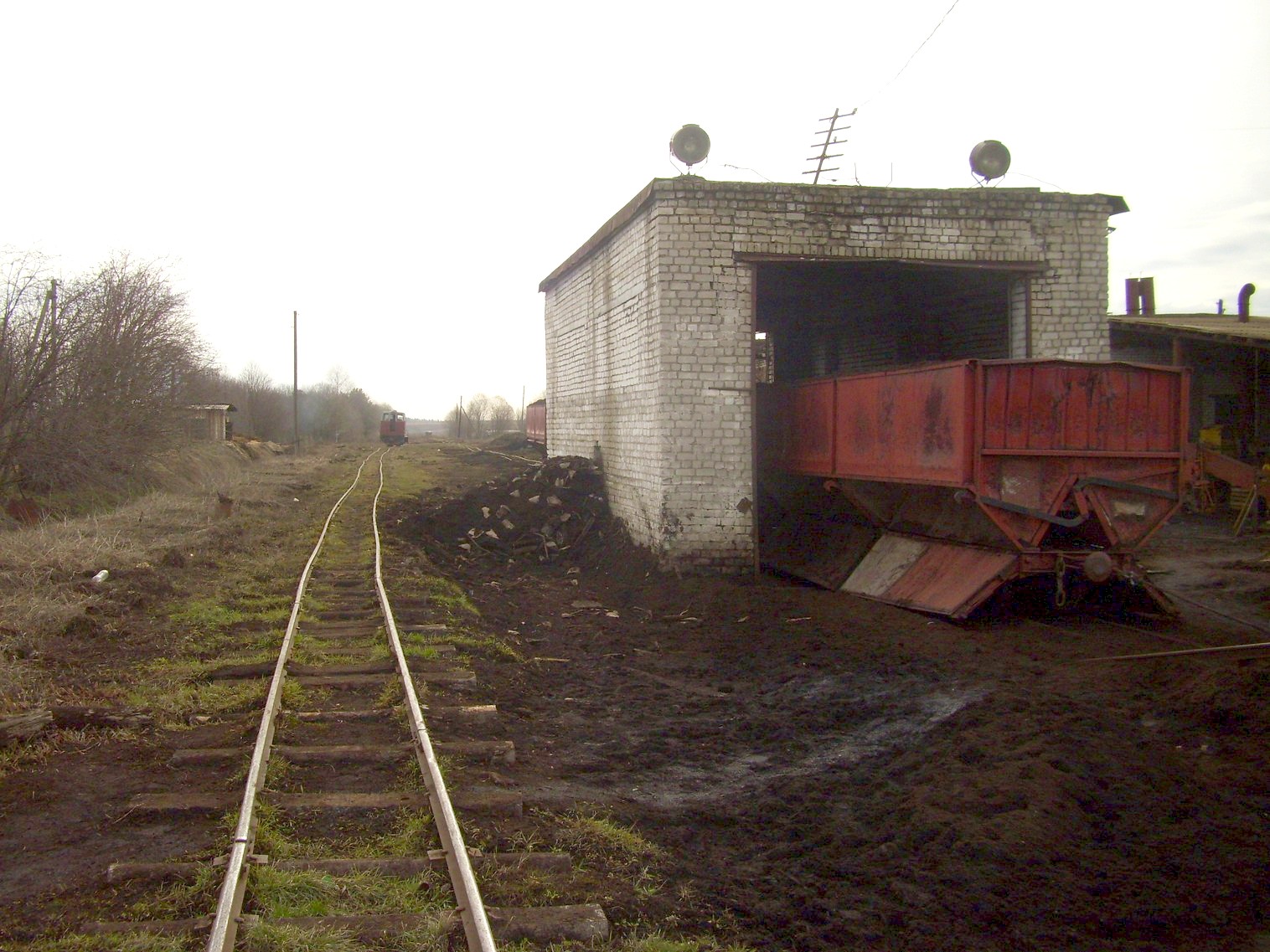 Узкоколейная  железная дорога Ронгинского торфопредприятия   —  фотографии, сделанные в 2011 году (часть 4)