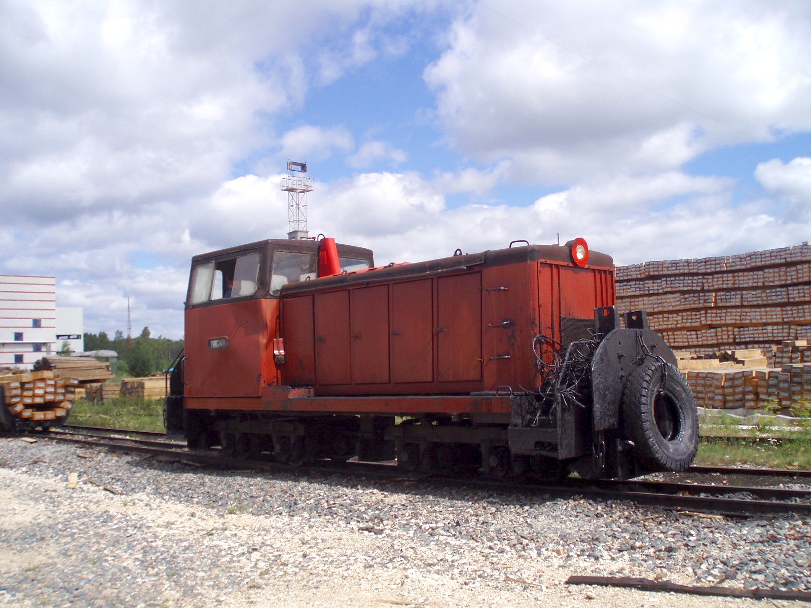 Узкоколейная железная дорога Каликинского шпалопропиточного завода — фотографии, сделанные в 2007 году (часть 4)