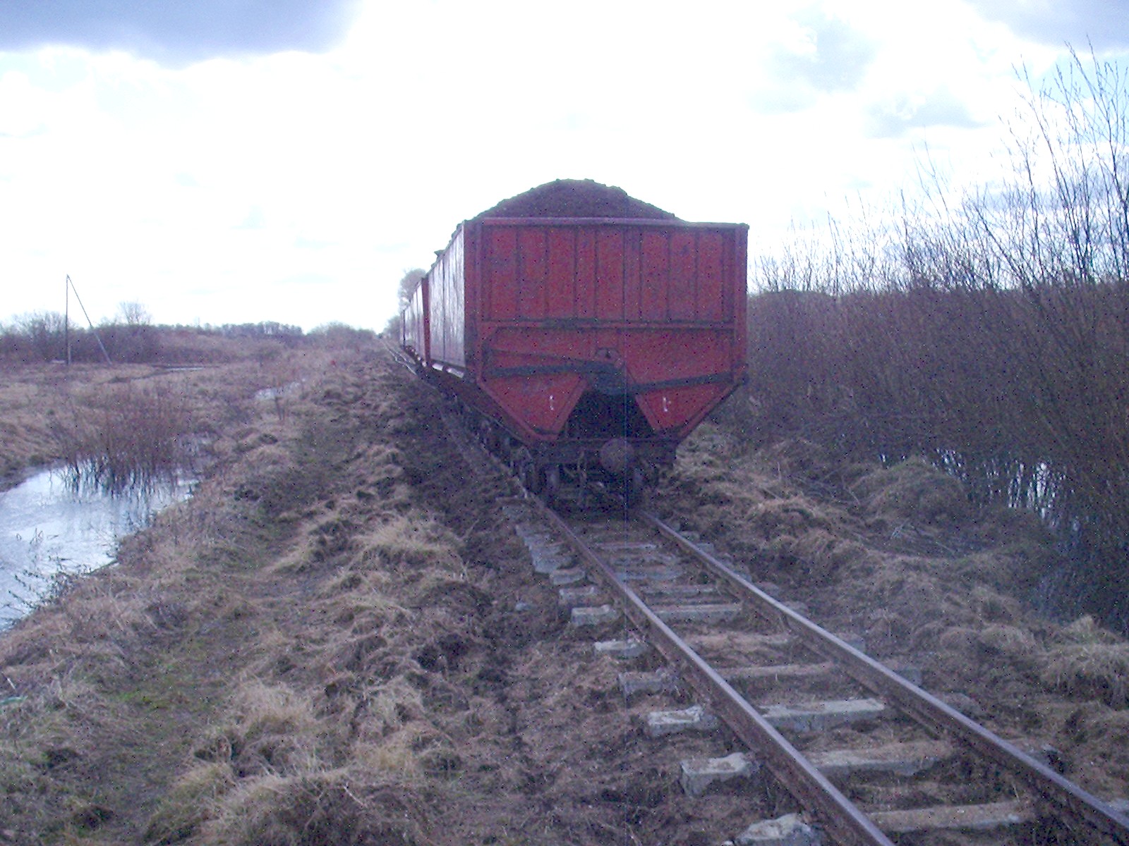 Узкоколейная железная дорога Мокеиха-Зыбинского торфопредприятия — фотографии, сделанные в 2006 году (часть 7)