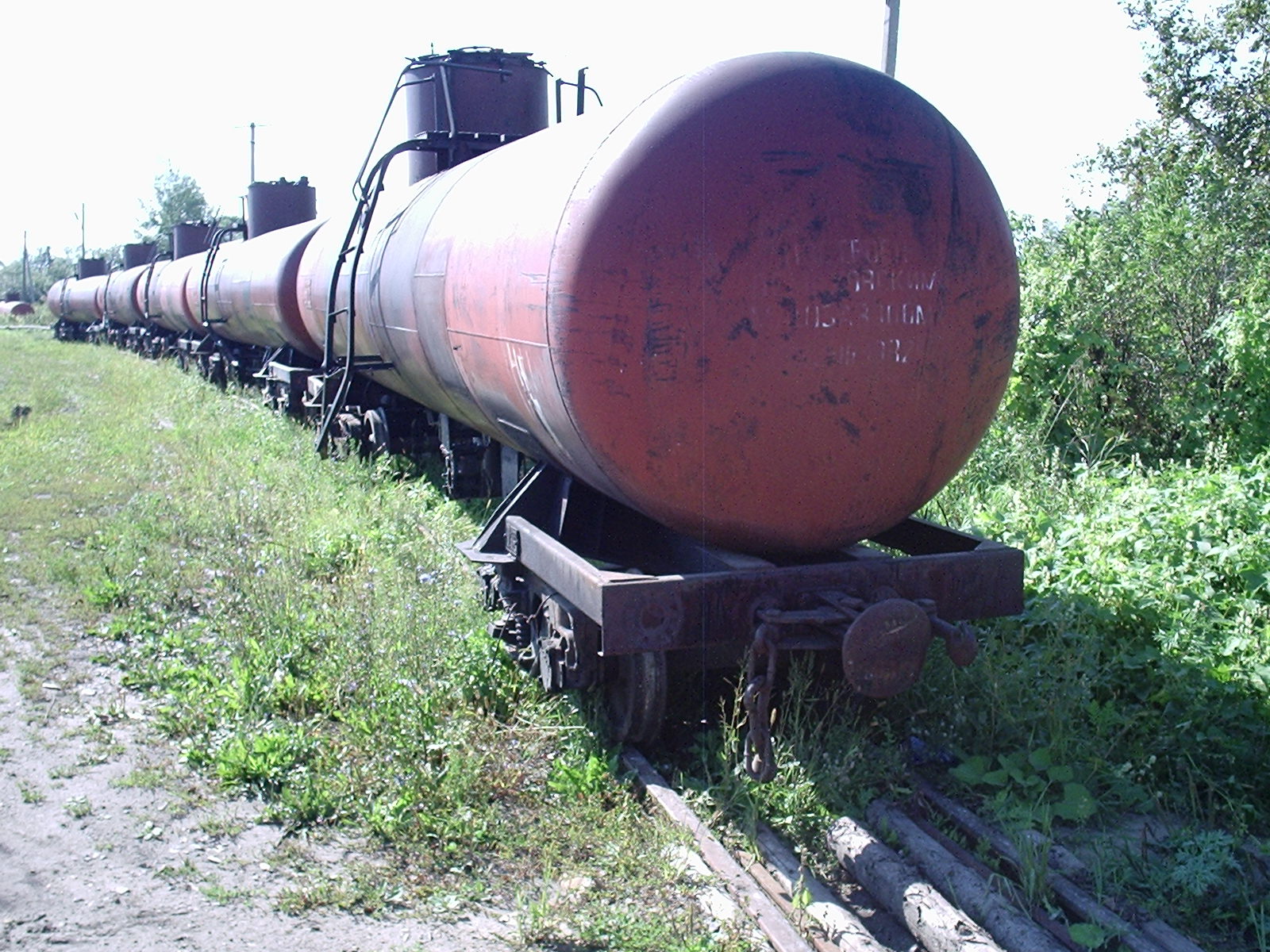 Узкоколейная железная дорога спичечной фабрики «Победа» (село Верхний Ломов) — фотографии, сделанные в 2006 году (часть 2)