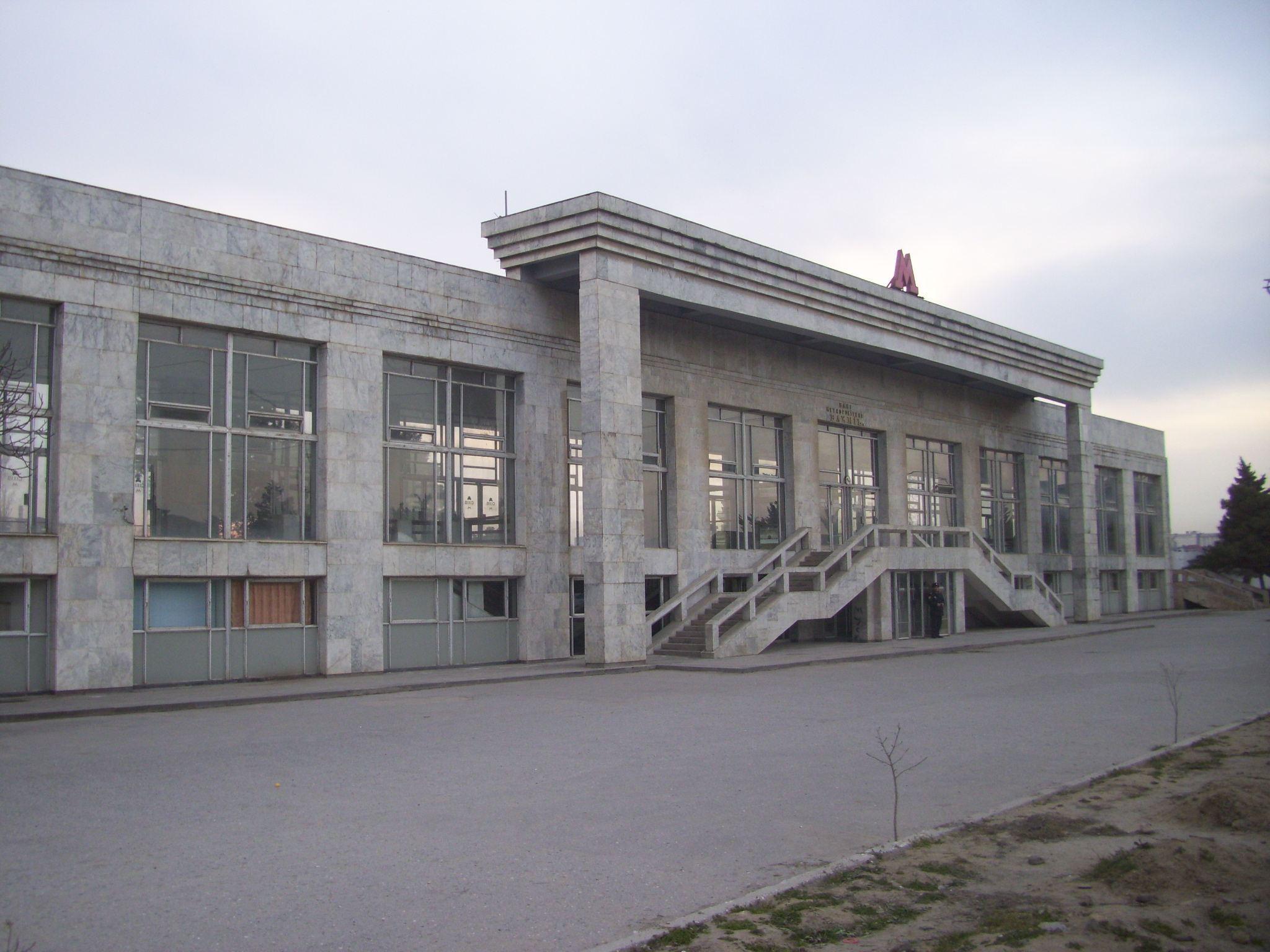 Бакинский метрополитен  — станция «Бакмил»
