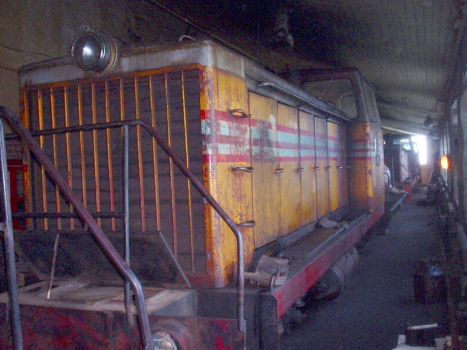 Узкоколейная  железная дорога Шахтёрского погрузочно-транспортного управления  —  фотографии, сделанные в 2006 году (часть 5)