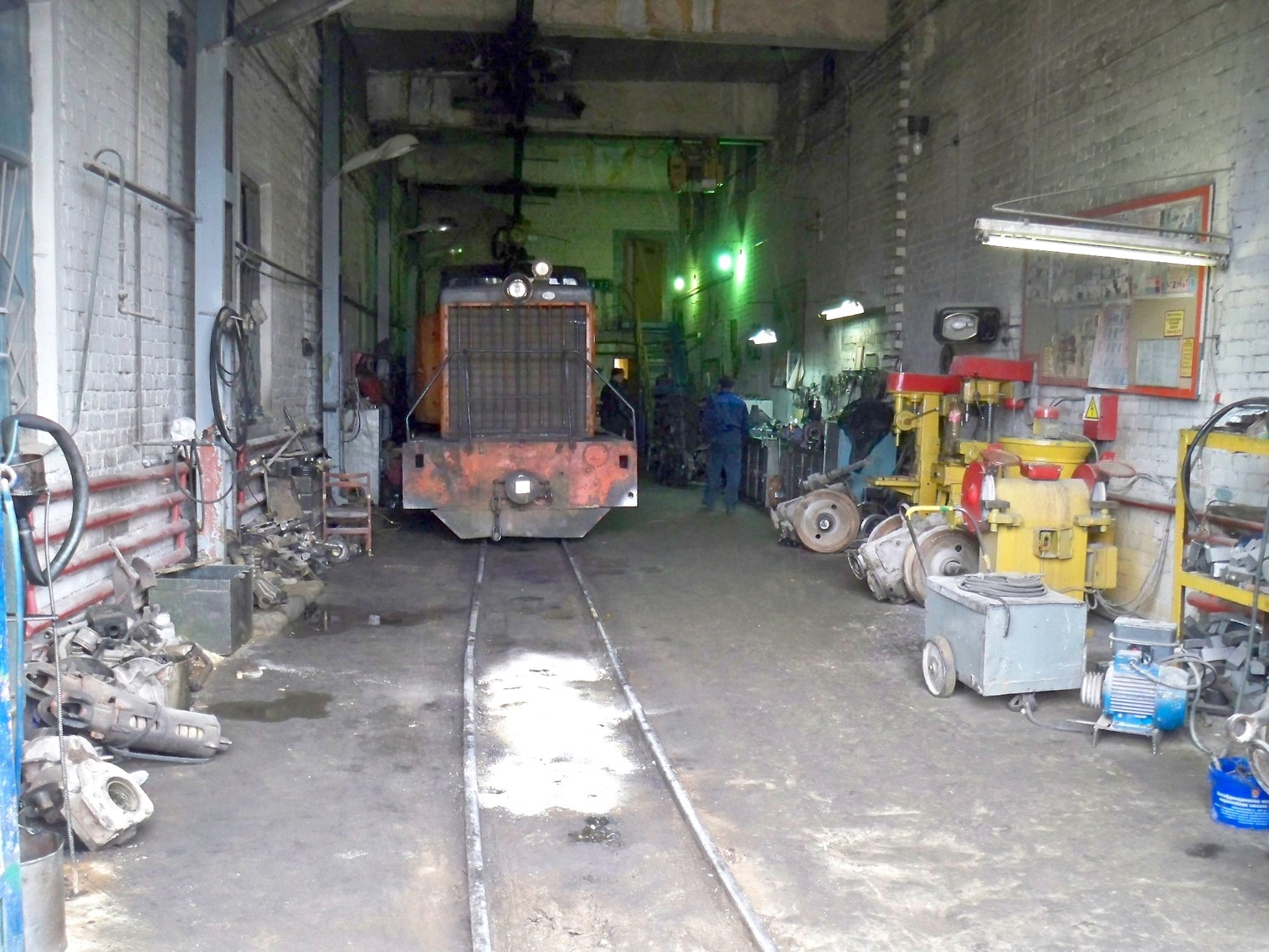 Узкоколейная железная дорога  Тверского комбината строительных материалов №2 — фотографии, сделанные в 2013 году (часть 1)