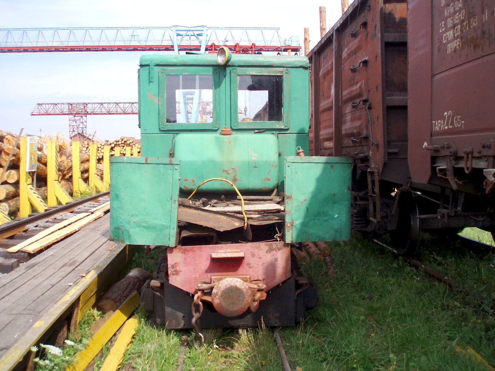 Узкоколейная железная дорога Рокитновского лесопромышленного комплекса
  —  фотографии, сделанные в 2007 году (часть 1)