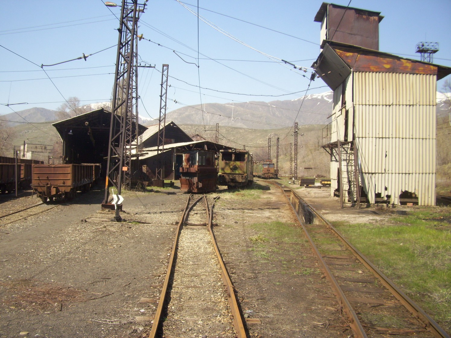 Горная узкоколейная железная дорога Текелийского свинцово-цинкового комбината — фотографии, сделанные в 2010 году (часть 4)