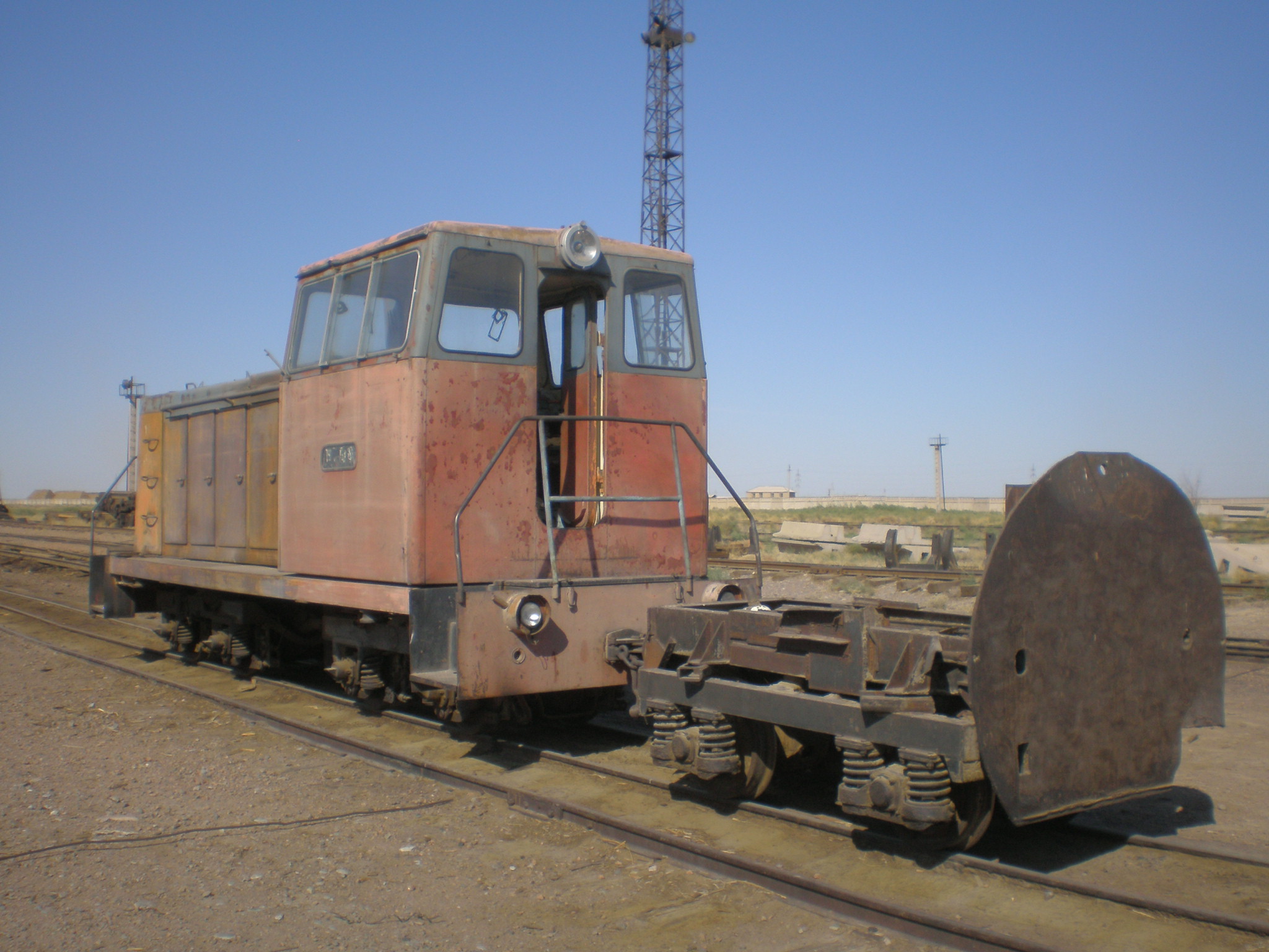 Узкоколейная железная дорога Арысского шпалопропиточного завода —  фотографии, сделанные в 2008 году (часть 1)