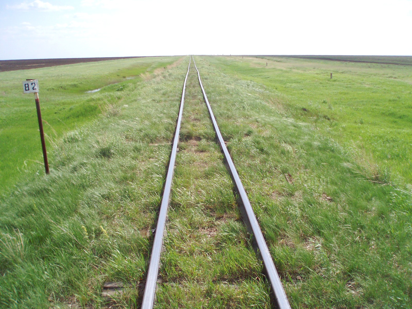 Узкоколейная железная дорога Атбасар  —  Шантобе  —  фотографии, сделанные в 2007 году (часть 12)