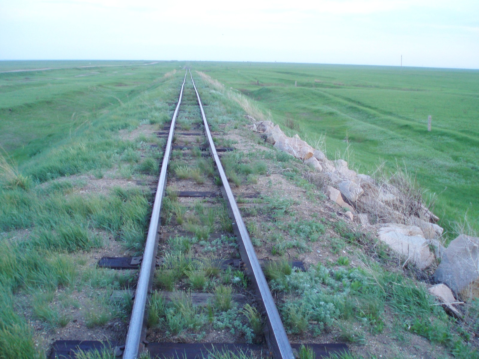 Узкоколейная железная дорога Атбасар  —  Шантобе  —  фотографии, сделанные в 2007 году (часть 19)
