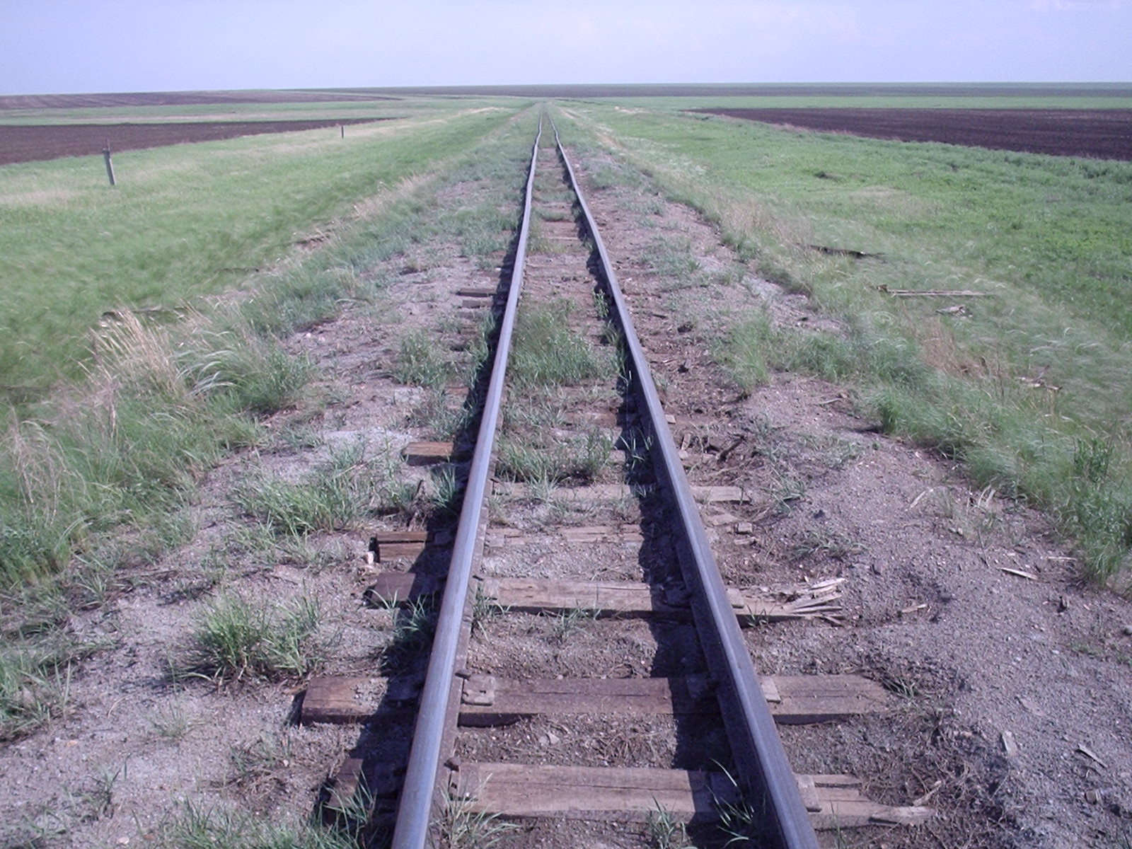 Узкоколейная железная дорога Атбасар  —  Шантобе  —  фотографии, сделанные в 2007 году (часть 25)