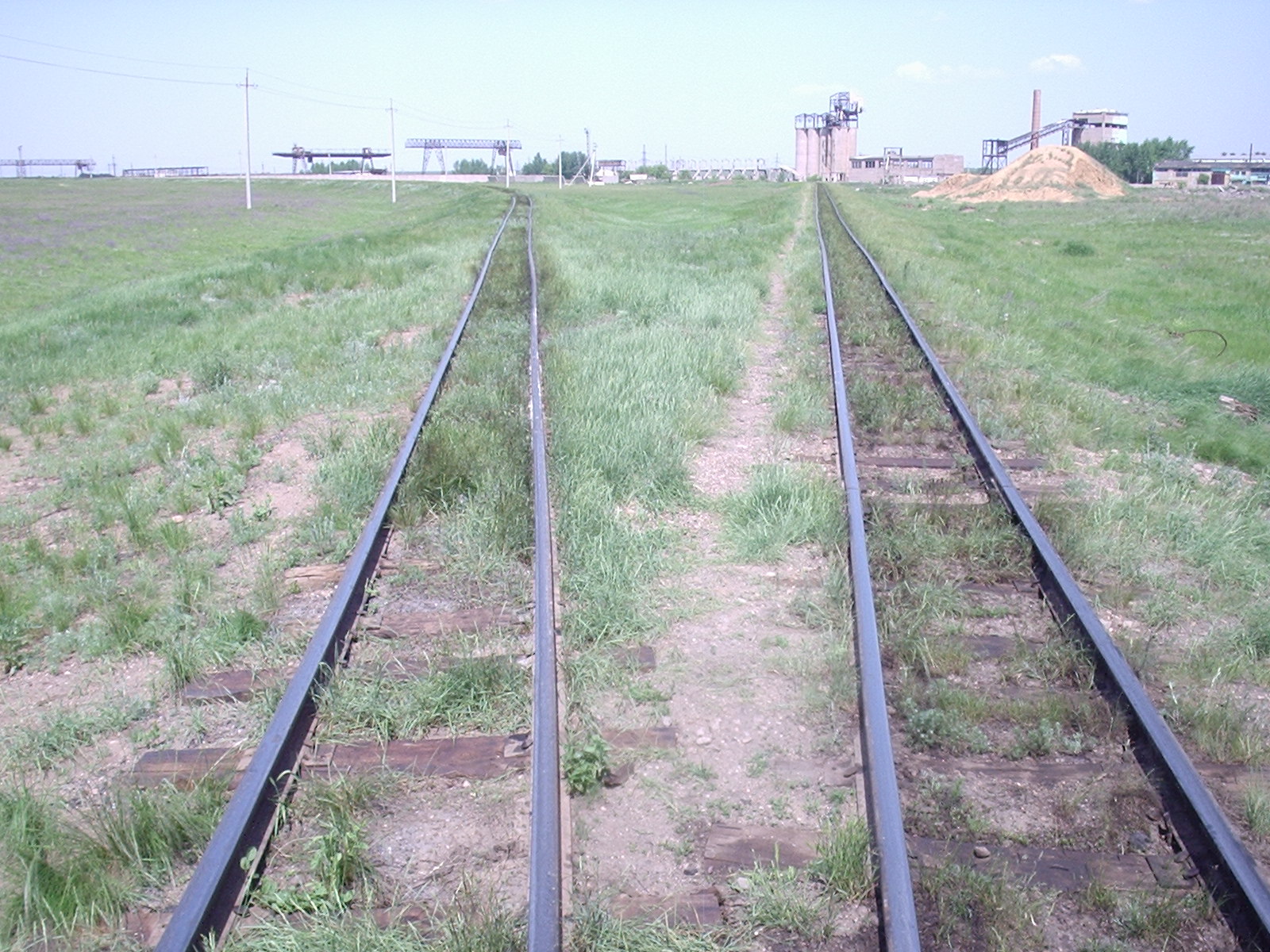 Узкоколейная железная дорога Атбасар  —  Шантобе  —  фотографии, сделанные в 2007 году (часть 39)