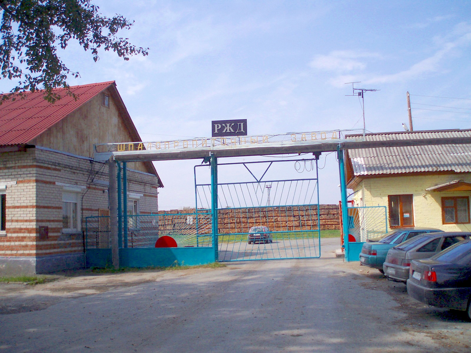 Узкоколейная железная дорога Богдановичского шпалопропиточного завода — фотографии, сделанные в 2007 году
