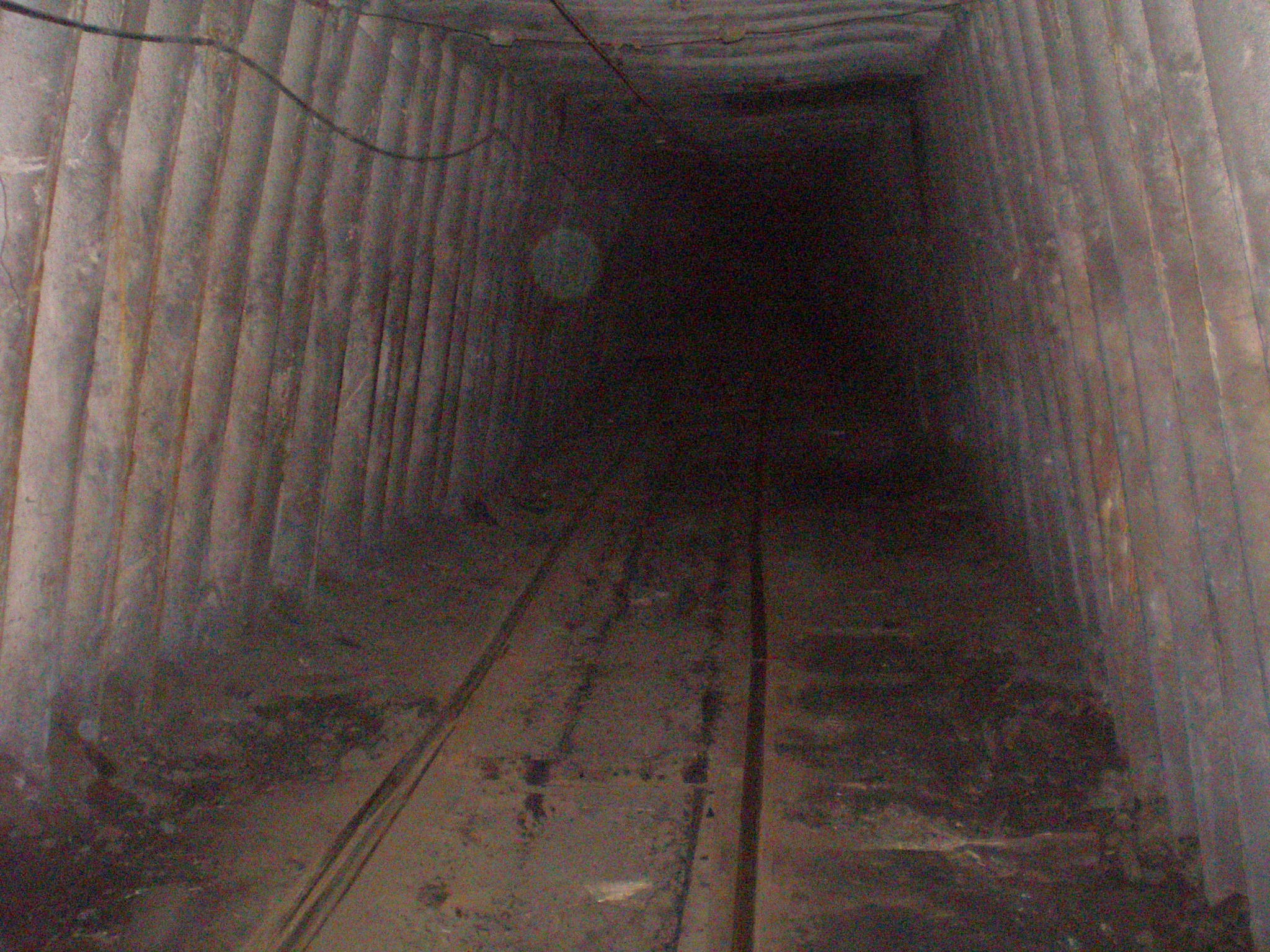 Узкоколейная железная дорога на шахте «Подмосковная»  — фотографии, сделанные в 2009 году (часть 9)