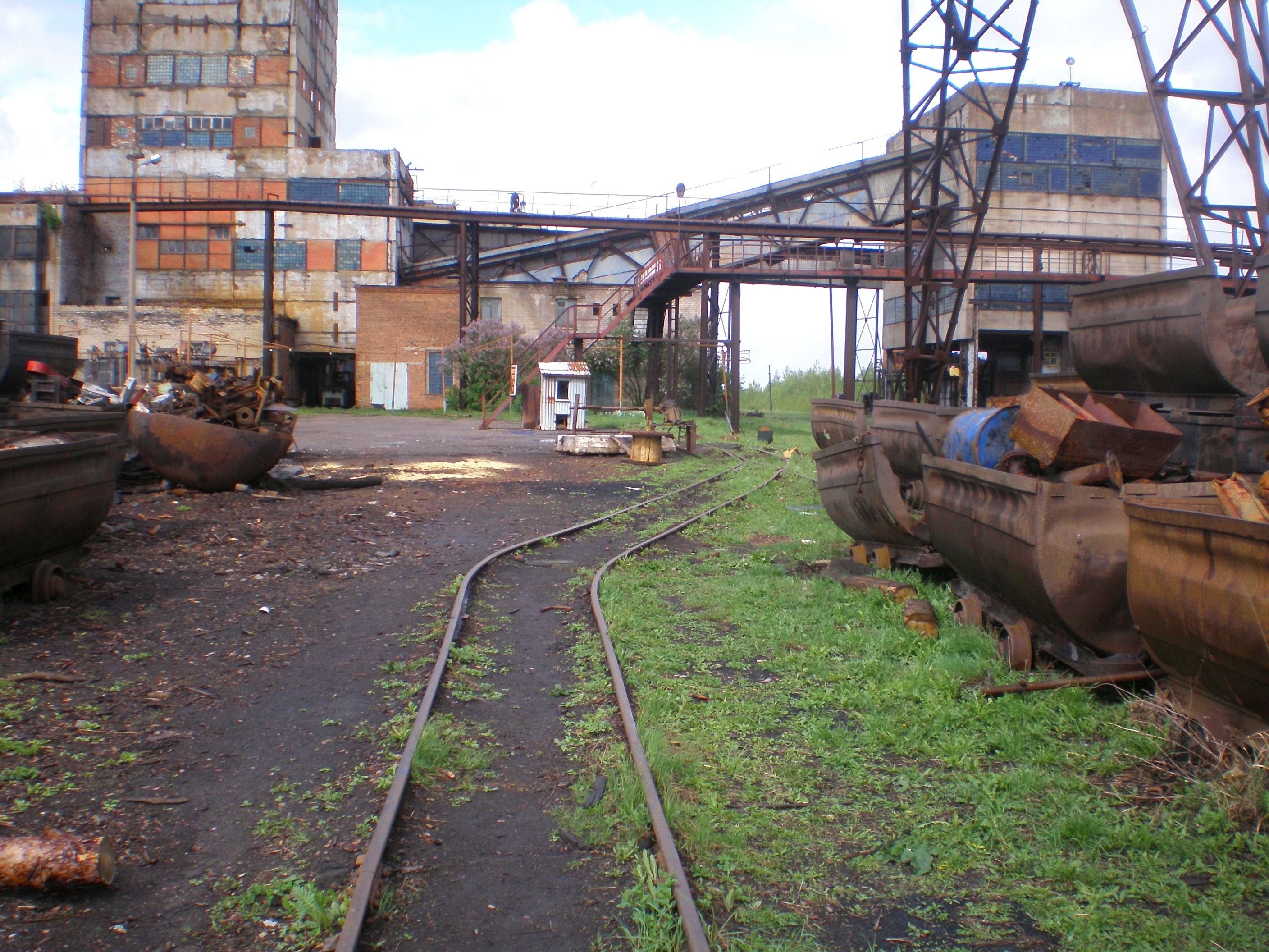 Узкоколейная железная дорога на шахте «Подмосковная»  — фотографии, сделанные в 2009 году (часть 16)