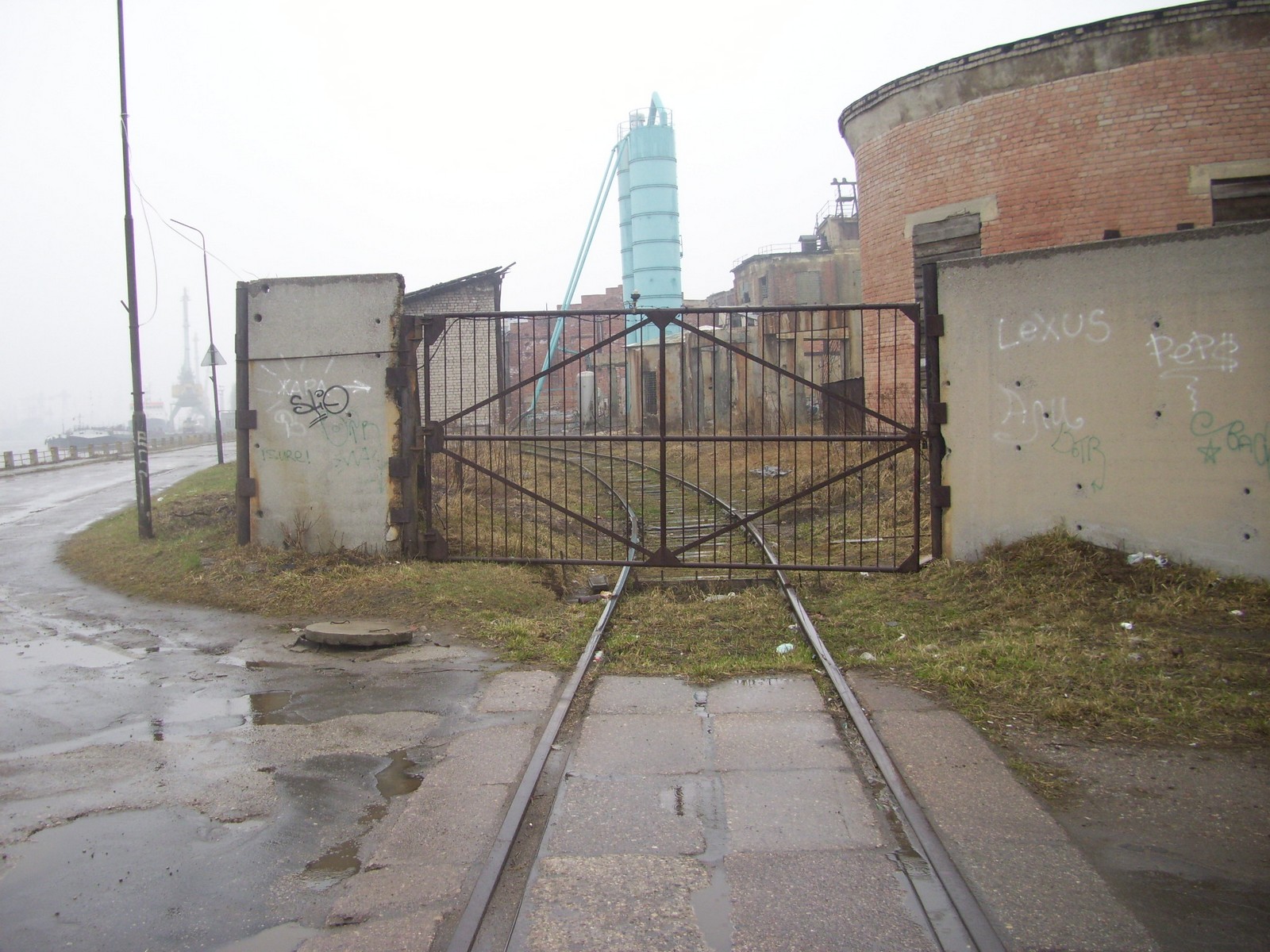 Узкоколейная железная дорога Калининградского целлюлозно-бумажного комбината  — фотографии, сделанные в 2011 году (часть 1)